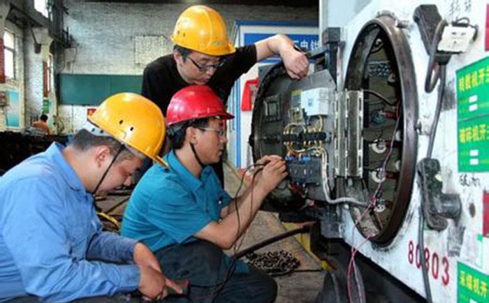 儀表大拿在帶電修理儀表-http://www.028cx.com/tech/1230.html